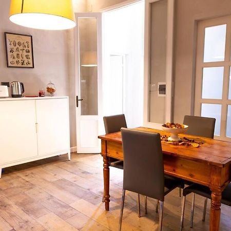 Luxury Florence - City Center Apartment ภายนอก รูปภาพ