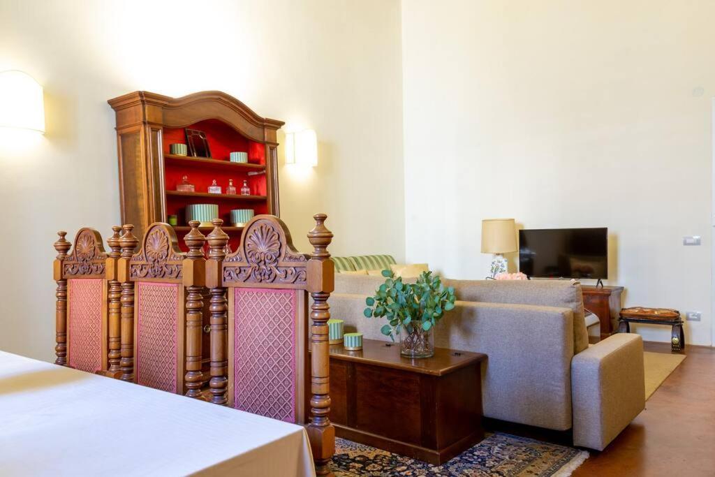 Luxury Florence - City Center Apartment ภายนอก รูปภาพ