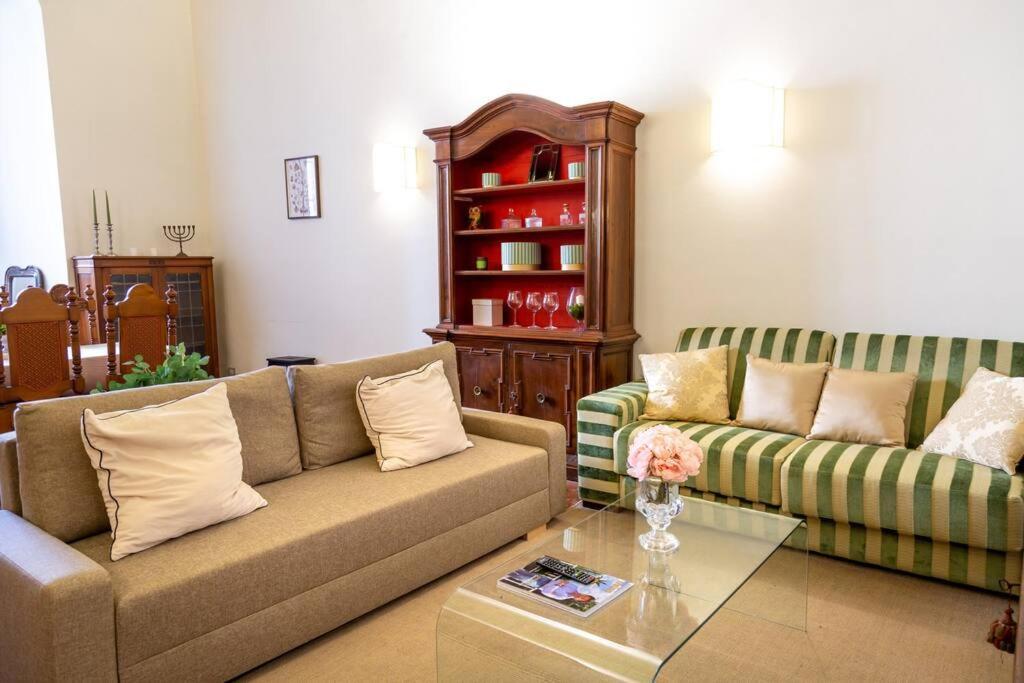 Luxury Florence - City Center Apartment ภายนอก รูปภาพ