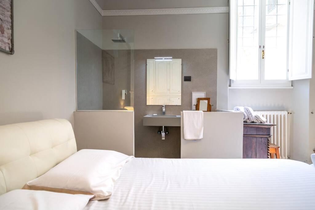 Luxury Florence - City Center Apartment ภายนอก รูปภาพ
