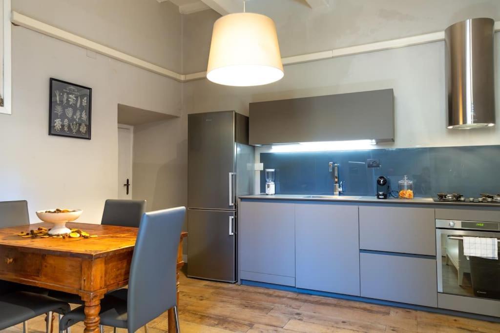 Luxury Florence - City Center Apartment ภายนอก รูปภาพ
