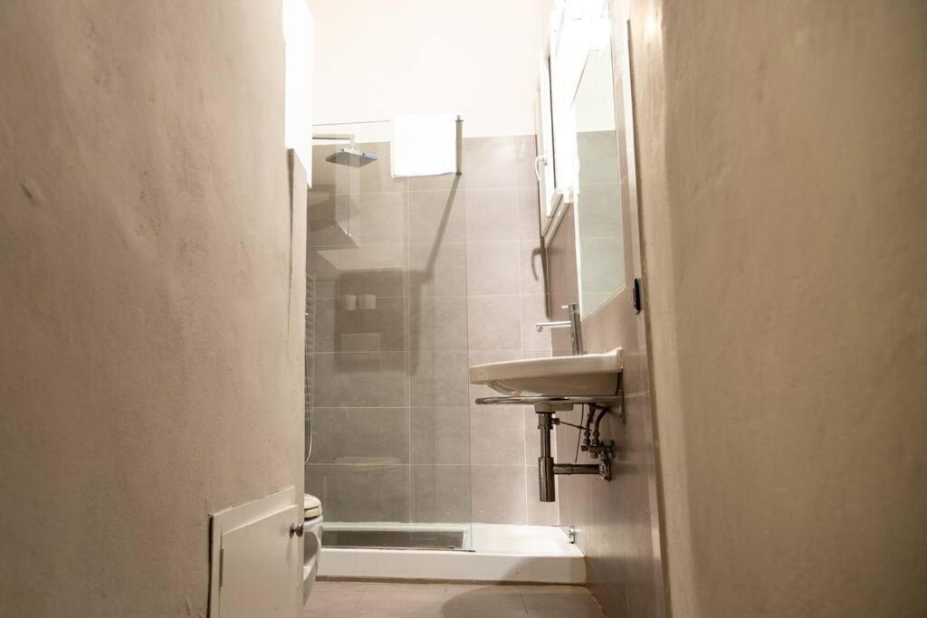 Luxury Florence - City Center Apartment ภายนอก รูปภาพ