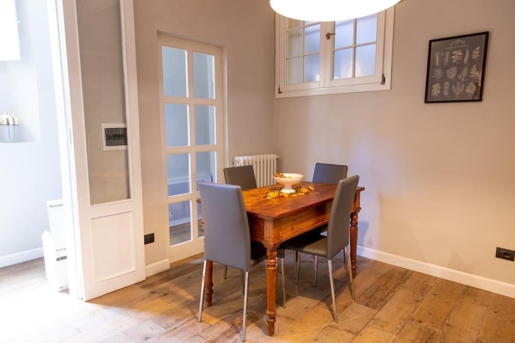 Luxury Florence - City Center Apartment ภายนอก รูปภาพ