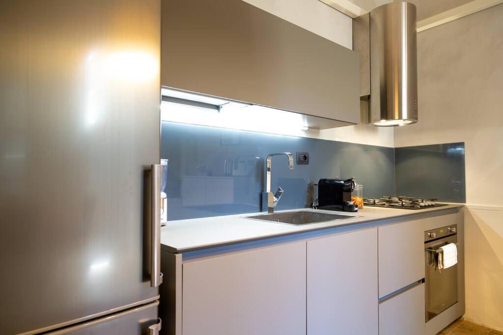 Luxury Florence - City Center Apartment ภายนอก รูปภาพ